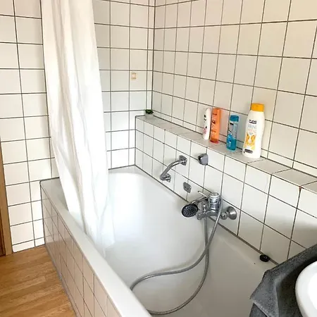 Private Room In Apartment ,Adress Steinweg 19 ,Regensburg North, Wifi , Free Parking,Cathedrale View شقة ريغنسبورغ